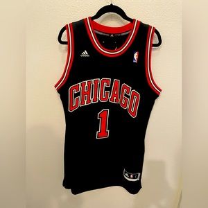 Chicago Bulls Derrick Rose stitched Jersey Size Large, 2x length.
